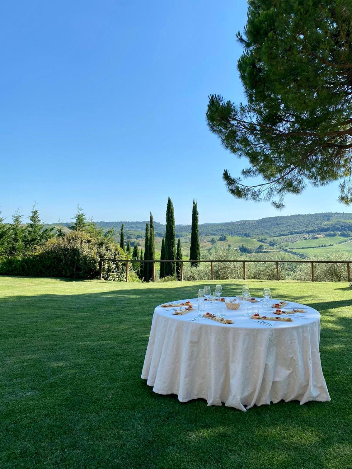 فيلا Fattoria Abbazia Monte Oliveto سان جيمينيانو المظهر الخارجي الصورة