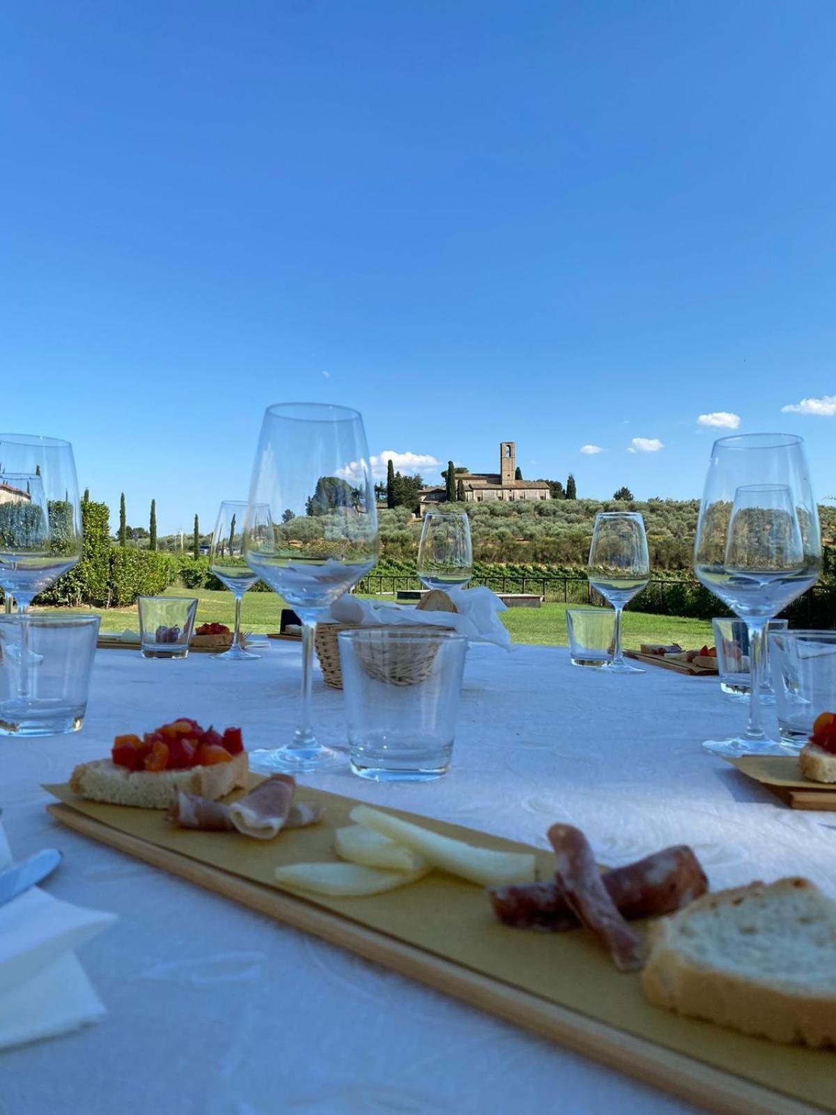 فيلا Fattoria Abbazia Monte Oliveto سان جيمينيانو المظهر الخارجي الصورة