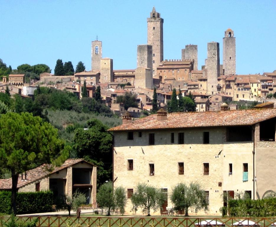 فيلا Fattoria Abbazia Monte Oliveto سان جيمينيانو المظهر الخارجي الصورة